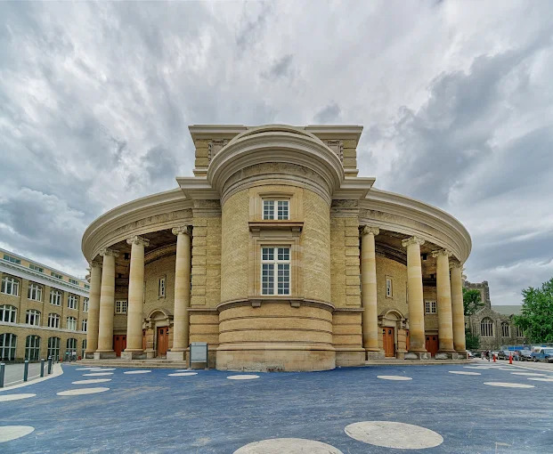 Campus image for University of Toronto